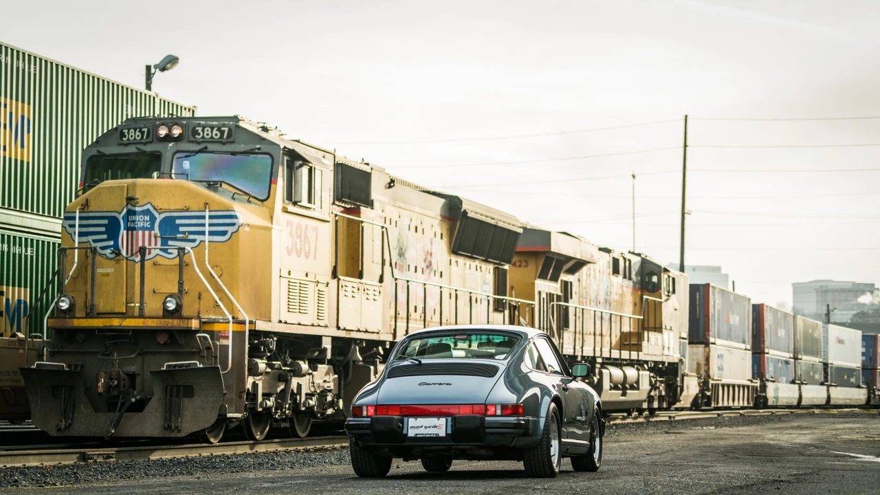 1988 Porsche 911 Carrera 3.2 - Image 6 of 31