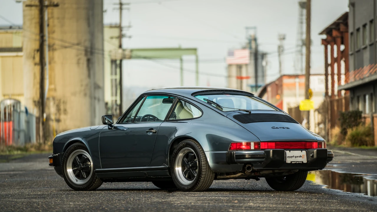 1988 Porsche 911 Carrera 3.2 - Image 8 of 31