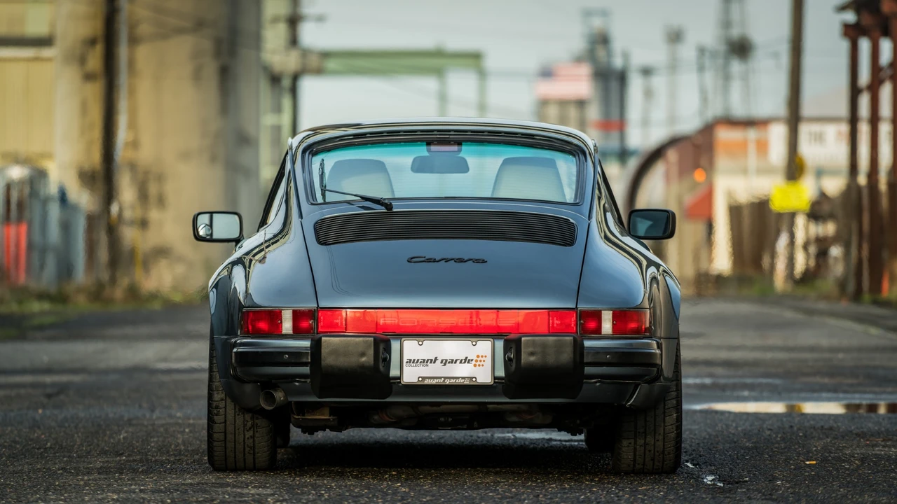 1988 Porsche 911 Carrera 3.2 - Image 7 of 31