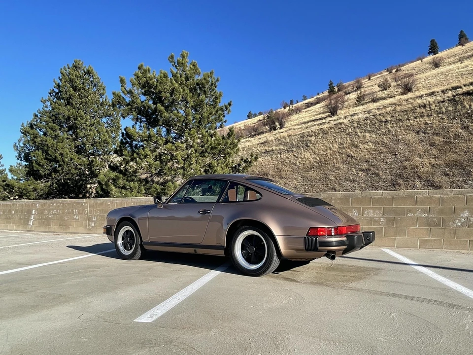 1988 Porsche 911 Carrera 3.2 - Image 12 of 31