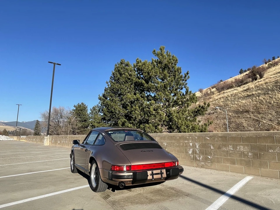1988 Porsche 911 Carrera 3.2 - Image 18 of 31