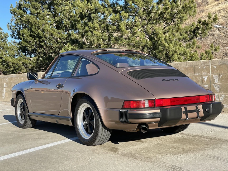 1988 Porsche 911 Carrera 3.2 - Image 17 of 31
