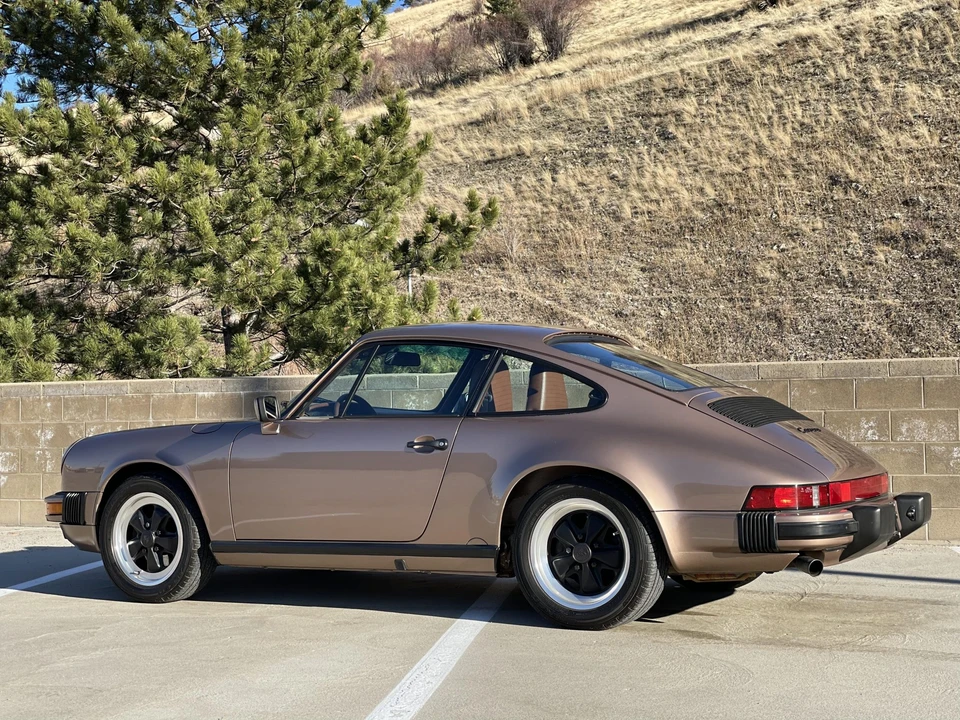 1988 Porsche 911 Carrera 3.2 - Image 11 of 31