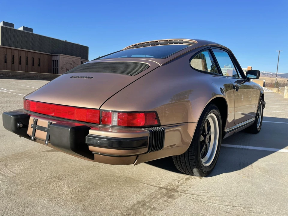 1988 Porsche 911 Carrera 3.2 - Image 20 of 31