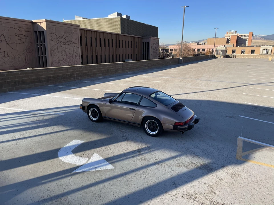 1988 Porsche 911 Carrera 3.2 - Image 28 of 31