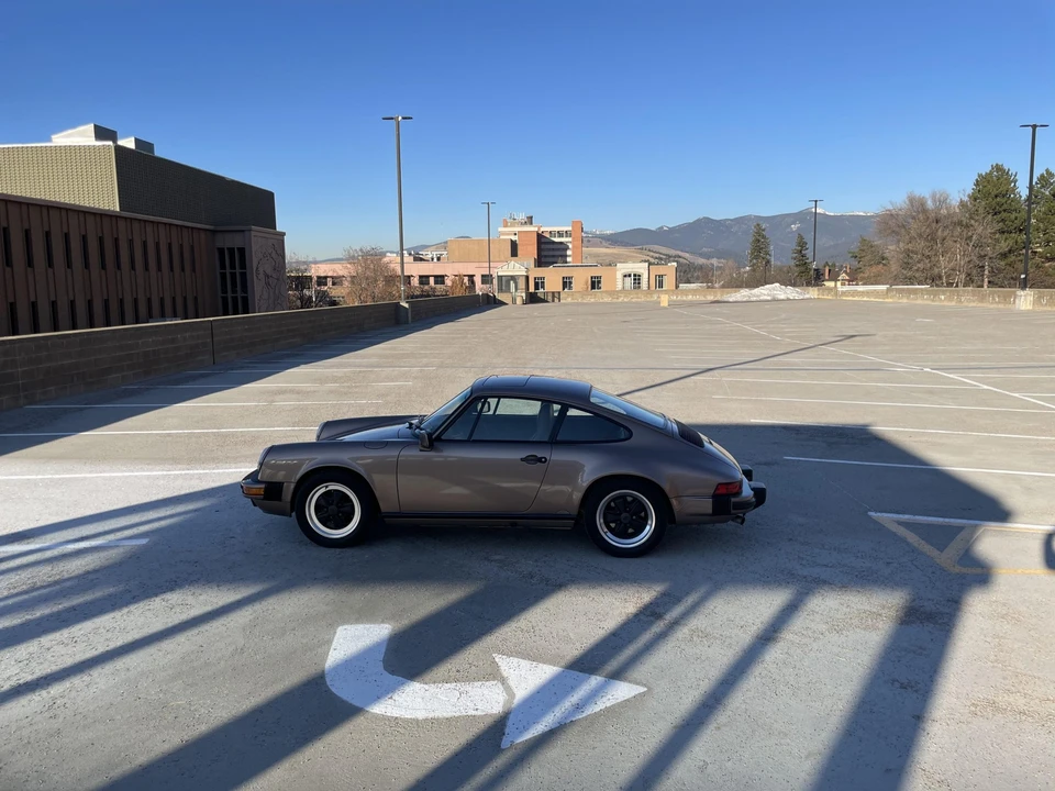 1988 Porsche 911 Carrera 3.2 - Image 24 of 31