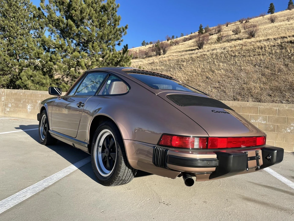 1988 Porsche 911 Carrera 3.2 - Image 14 of 31