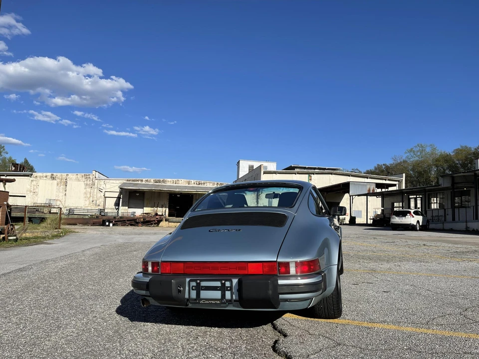 1988 Porsche 911 Carrera 3.2 - Image 28 of 31