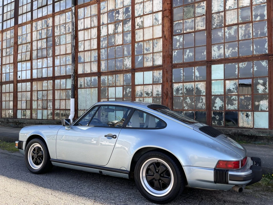 1988 Porsche 911 Carrera 3.2 - Image 6 of 31