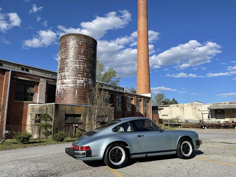 1988 Porsche 911 Carrera 3.2 - Image 21 of 31