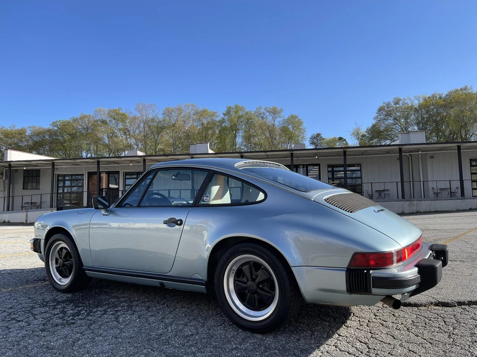 1988 Porsche 911 Carrera 3.2 - Image 27 of 31