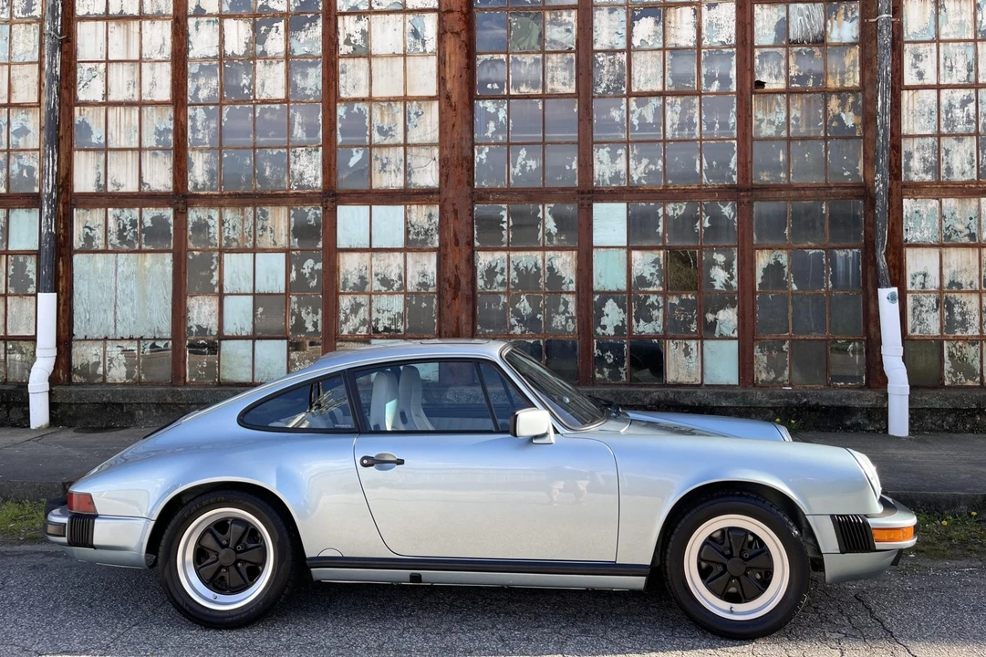 1988 Porsche 911 Carrera 3.2 - Image 10 of 31