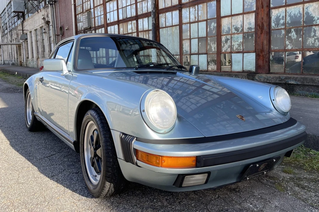 1988 Porsche 911 Carrera 3.2 - Image 12 of 31