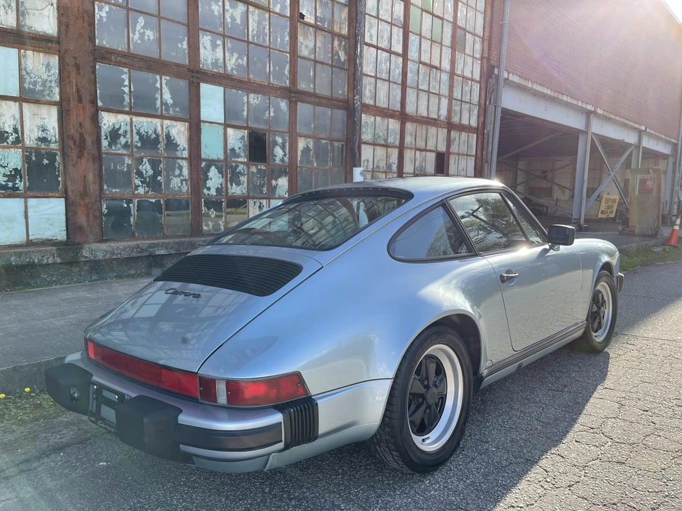 1988 Porsche 911 Carrera 3.2 - Image 8 of 31