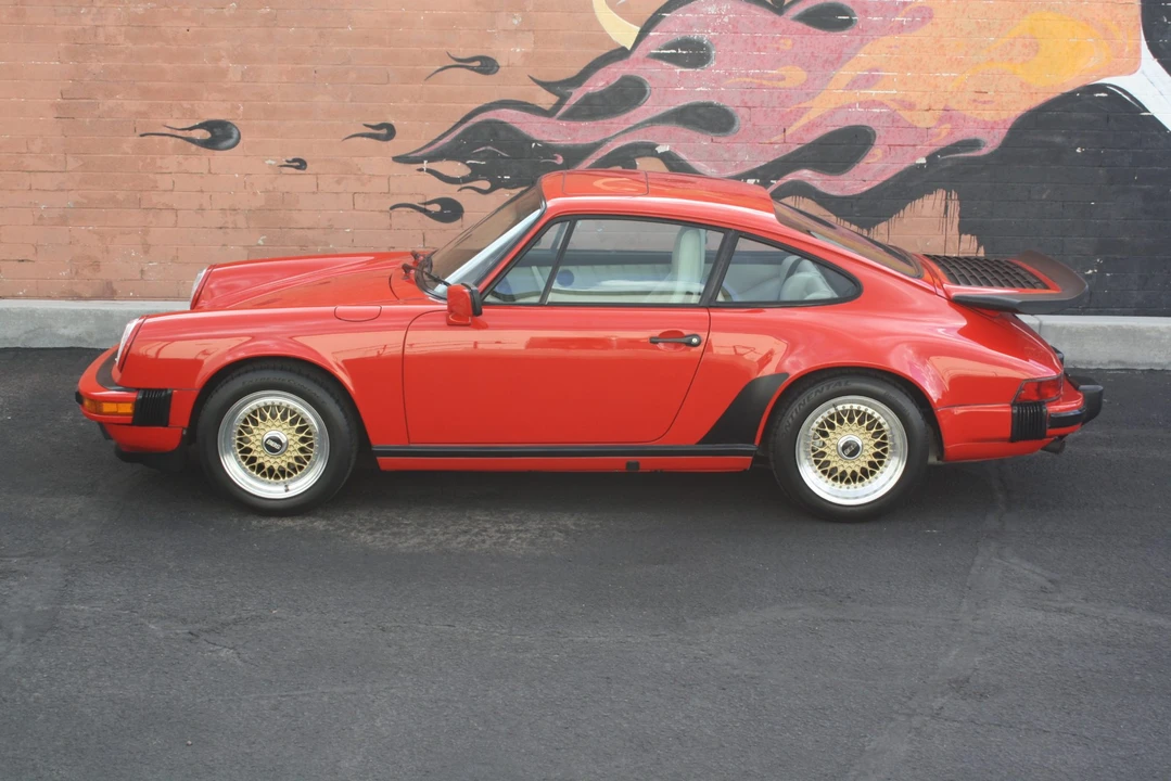 1988 Porsche 911 Carrera 3.2 - Image 20 of 31
