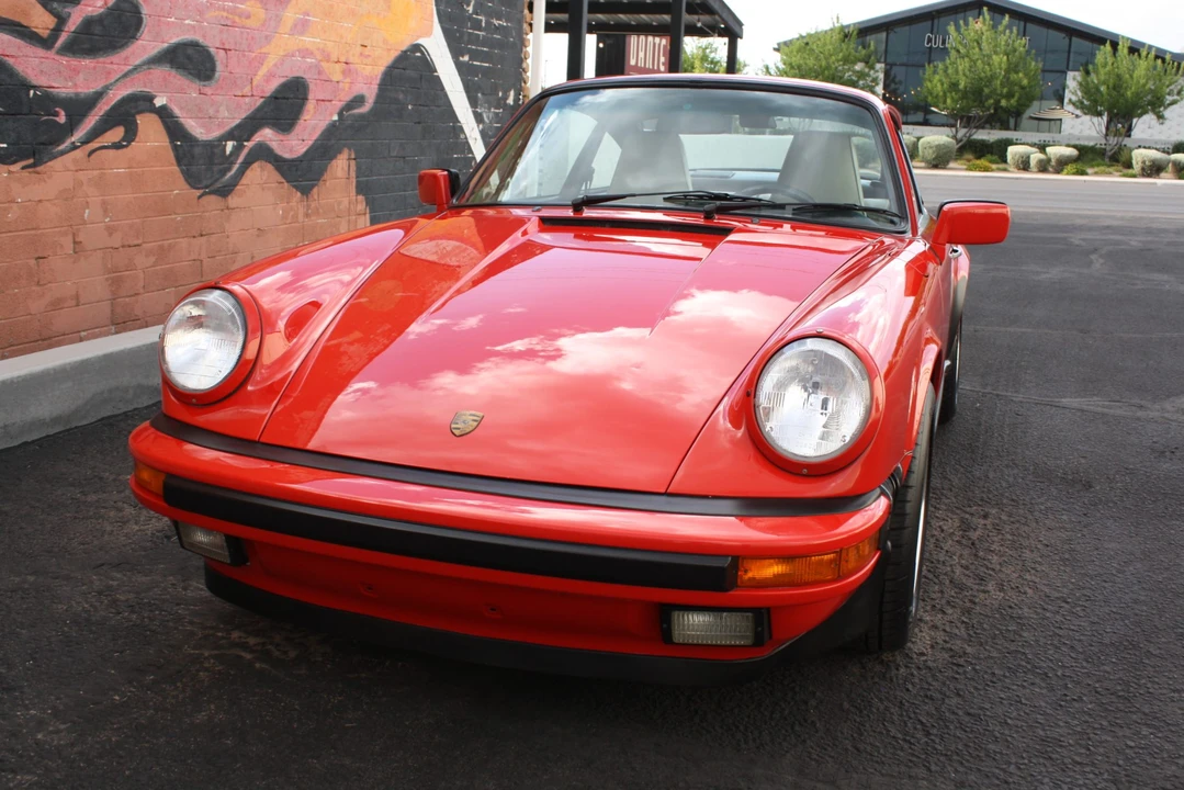 1988 Porsche 911 Carrera 3.2 - Image 5 of 31