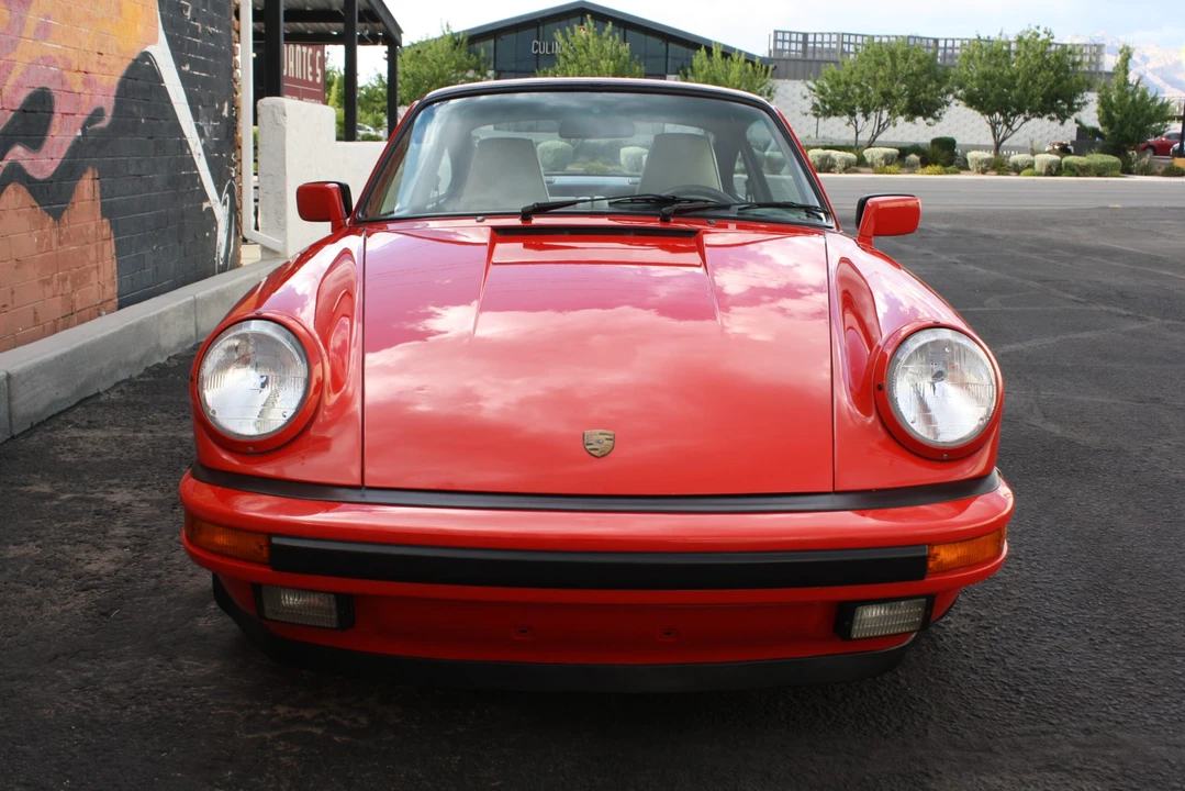 1988 Porsche 911 Carrera 3.2 - Image 6 of 31