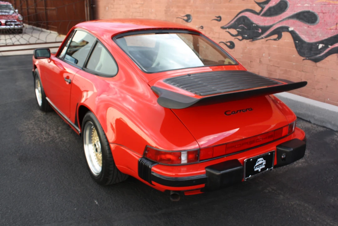 1988 Porsche 911 Carrera 3.2 - Image 18 of 31