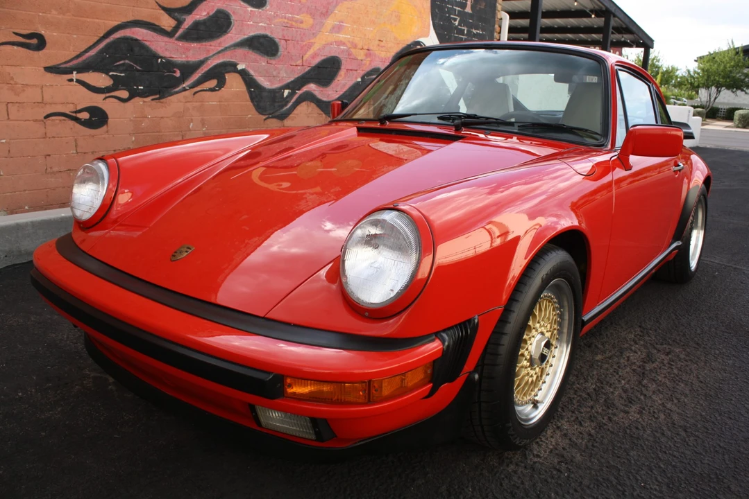 1988 Porsche 911 Carrera 3.2 - Image 4 of 31