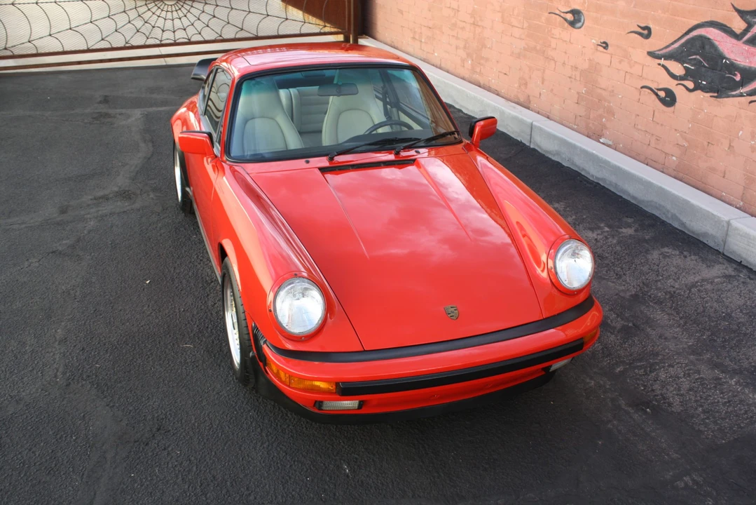 1988 Porsche 911 Carrera 3.2 - Image 8 of 31