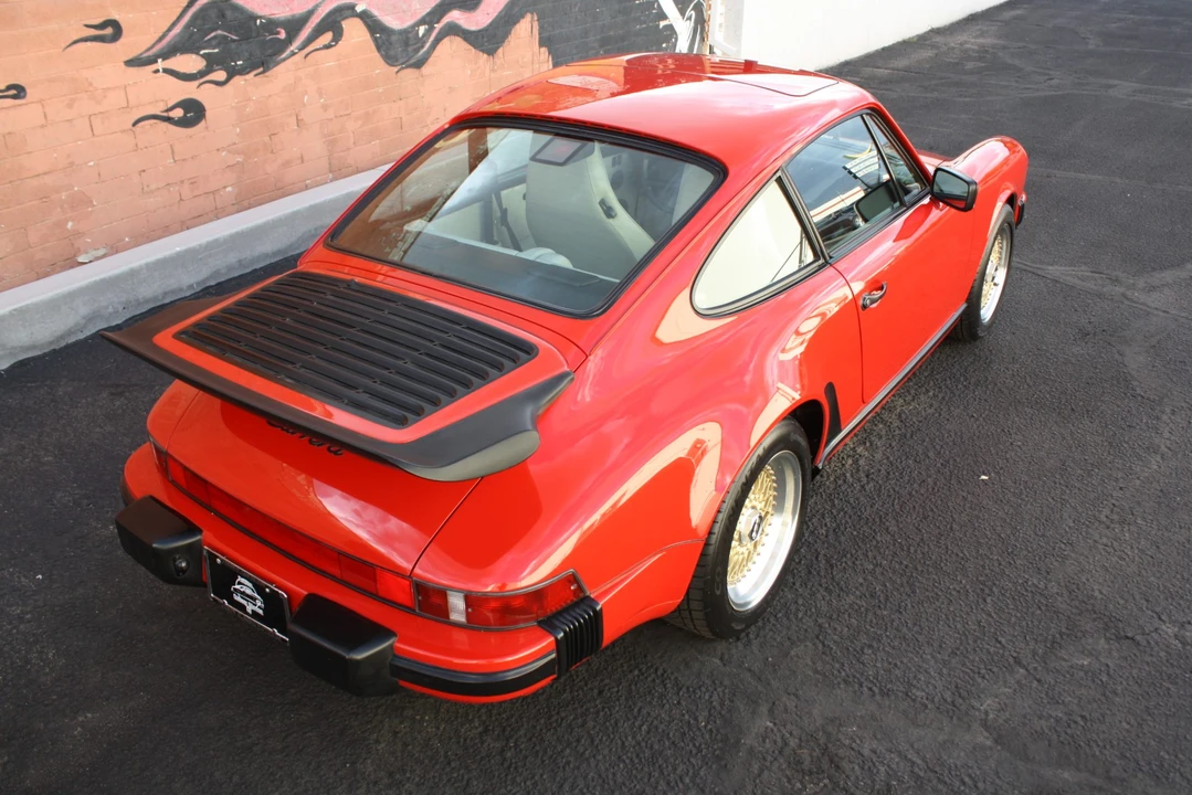 1988 Porsche 911 Carrera 3.2 - Image 14 of 31