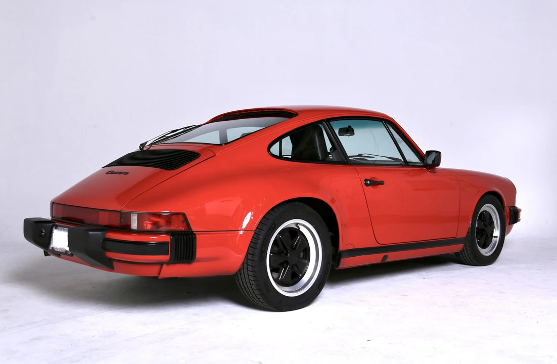 1988 Porsche 911 Carrera 3.2 - Image 17 of 31