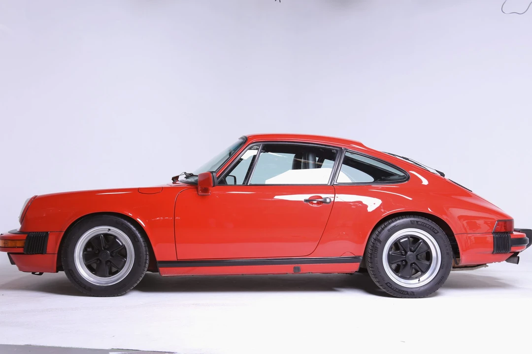 1988 Porsche 911 Carrera 3.2 - Image 24 of 31