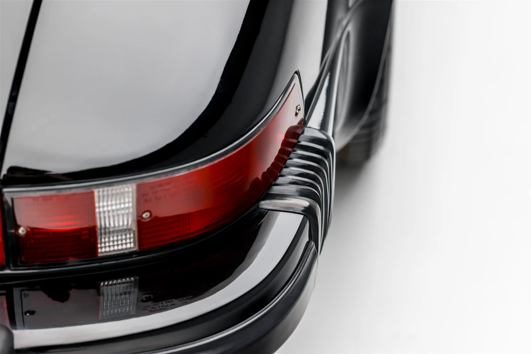 1988 Porsche 911 Carrera 3.2 - Image 29 of 31