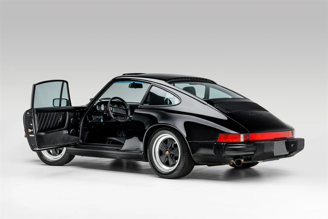 1988 Porsche 911 Carrera 3.2 - Image 9 of 31