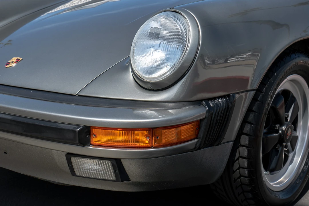 1988 Porsche 911 Carrera 3.2 - Image 25 of 31