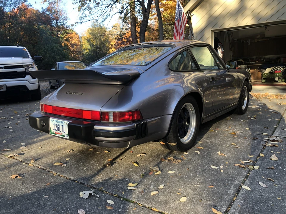 1988 Porsche 911 Carrera 3.2 - Image 6 of 31