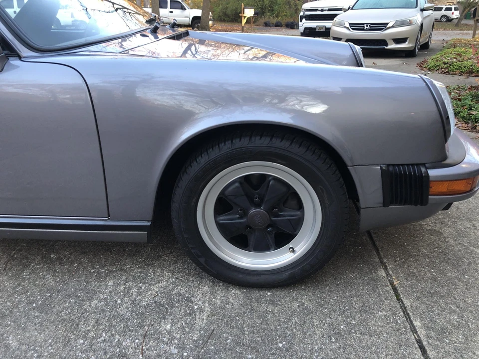 1988 Porsche 911 Carrera 3.2 - Image 14 of 31