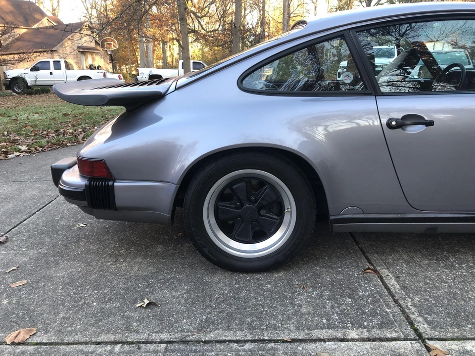 1988 Porsche 911 Carrera 3.2 - Image 15 of 31