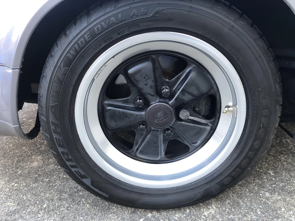 1988 Porsche 911 Carrera 3.2 - Image 29 of 31