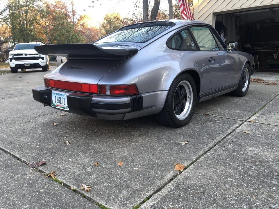 1988 Porsche 911 Carrera 3.2 - Image 5 of 31