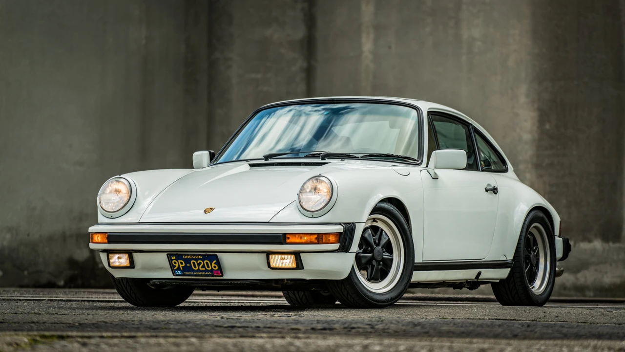 1988 Porsche 911 Carrera 3.2 - Image 1 of 31