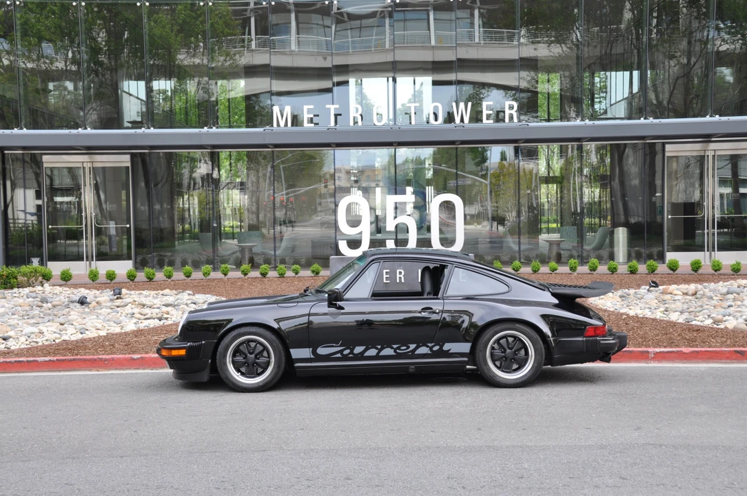 1988 Porsche 911 Carrera 3.2 - Image 11 of 31