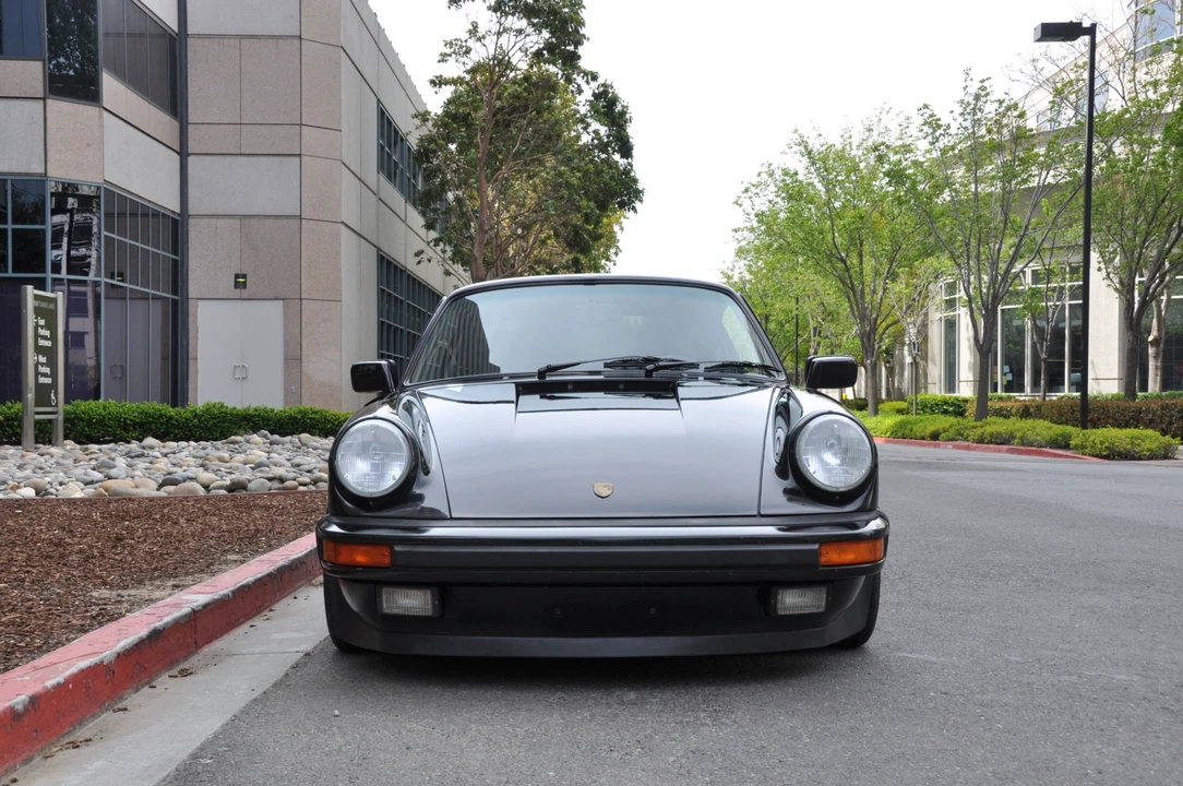 1988 Porsche 911 Carrera 3.2 - Image 7 of 31