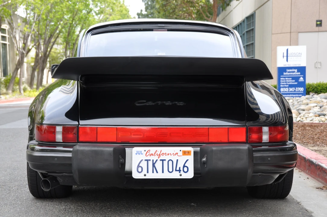 1988 Porsche 911 Carrera 3.2 - Image 14 of 31