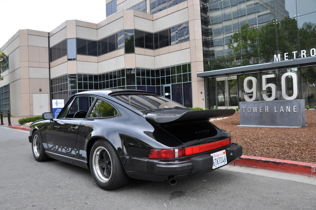 1988 Porsche 911 Carrera 3.2 - Image 12 of 31