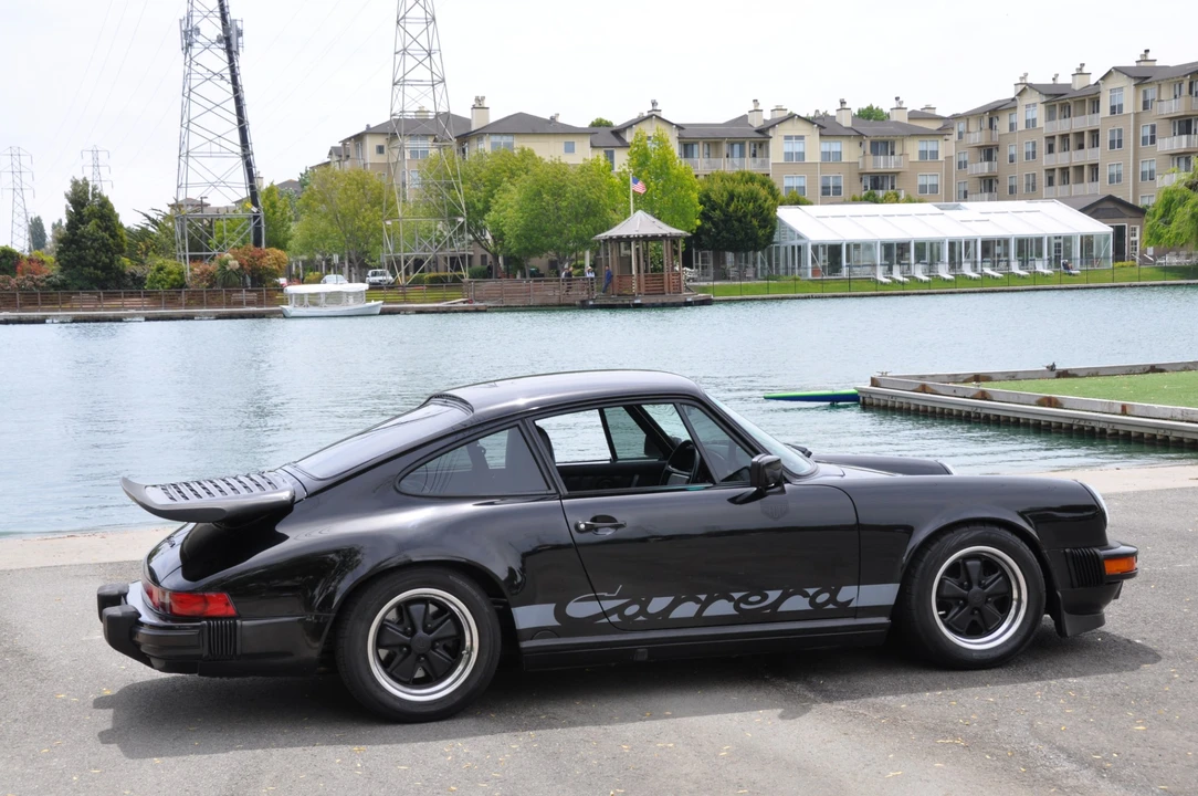 1988 Porsche 911 Carrera 3.2 - Image 6 of 31