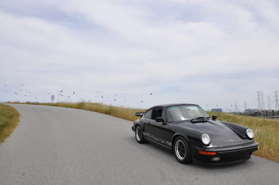 1988 Porsche 911 Carrera 3.2 - Image 28 of 31