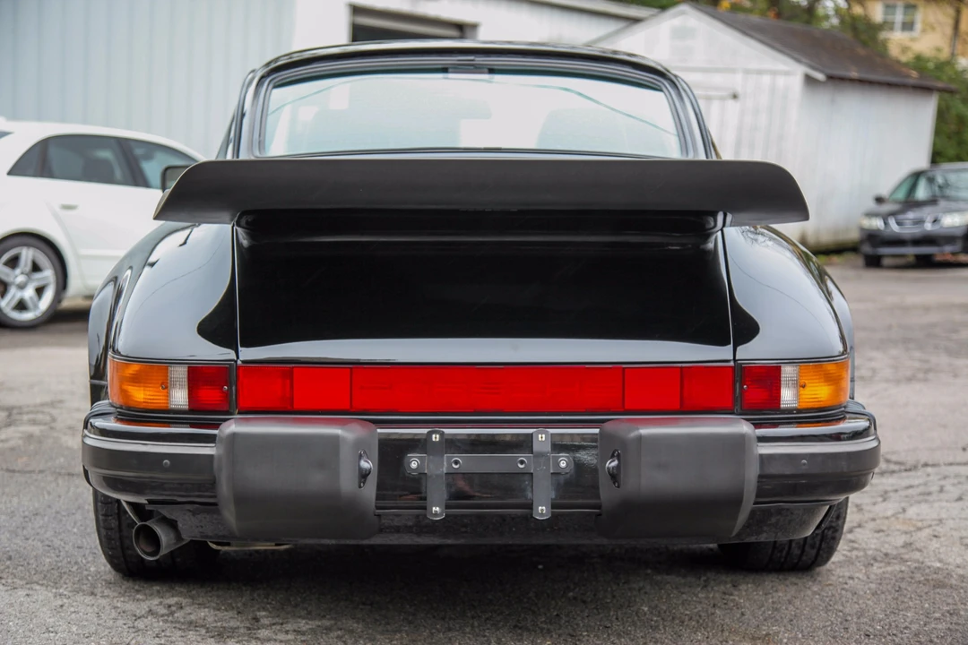 1988 Porsche 911 Carrera 3.2 - Image 7 of 31