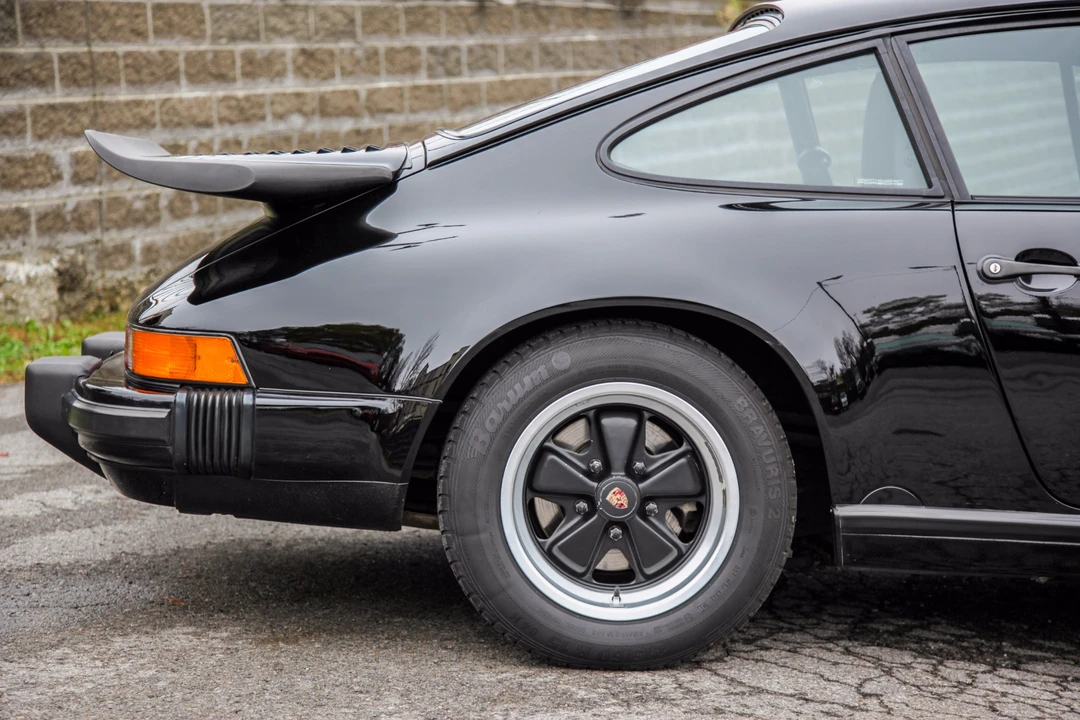 1988 Porsche 911 Carrera 3.2 - Image 15 of 31