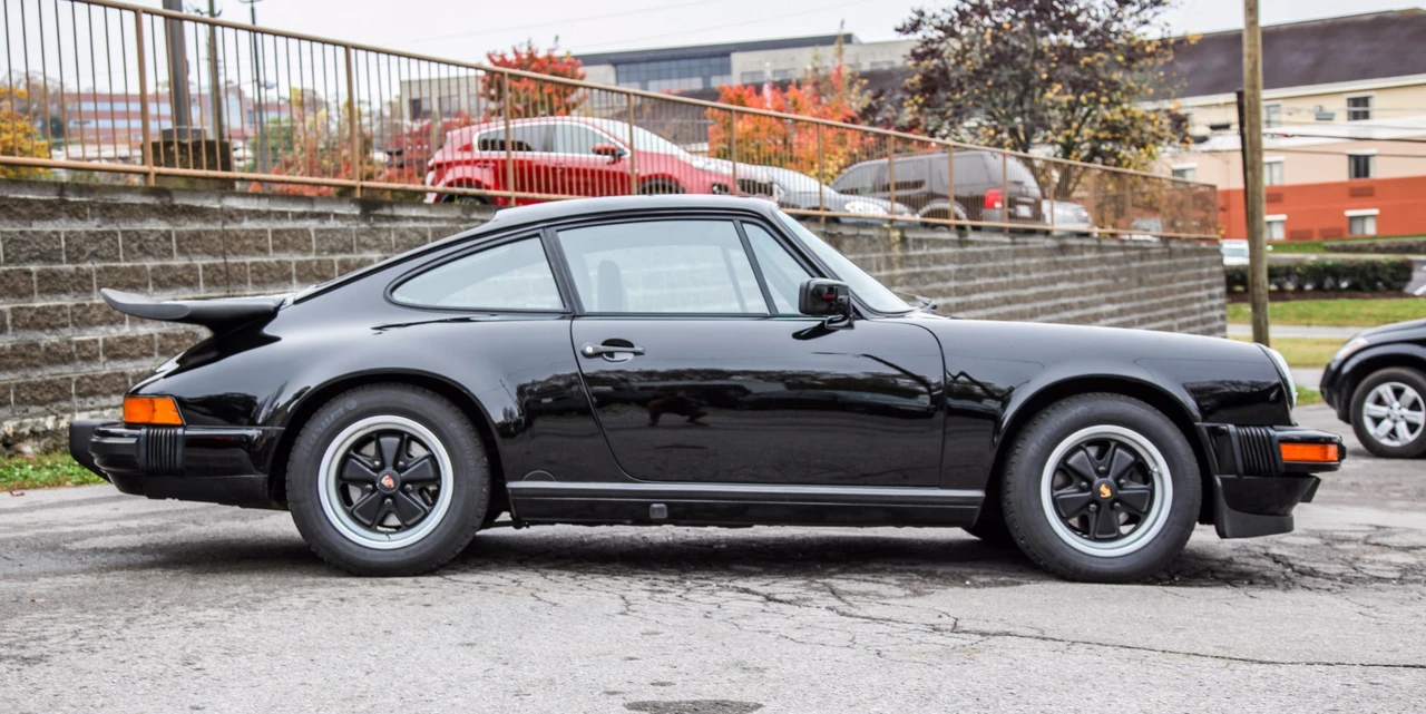1988 Porsche 911 Carrera 3.2 - Image 9 of 31