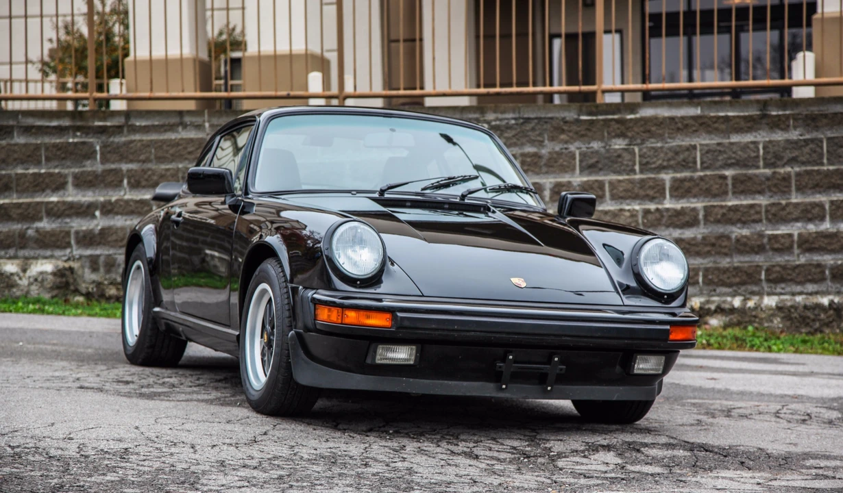 1988 Porsche 911 Carrera 3.2 - Image 2 of 31
