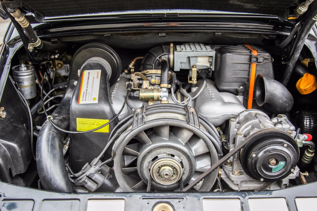 1988 Porsche 911 Carrera 3.2 - Image 30 of 31