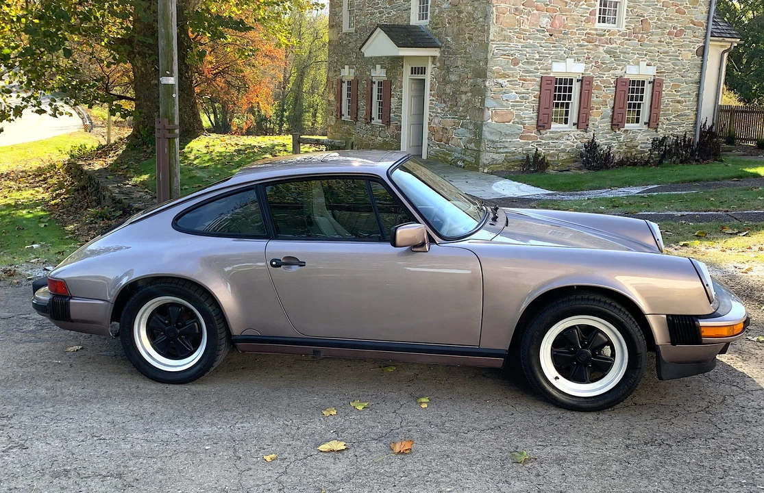 1988 Porsche 911 Carrera 3.2 - Image 4 of 31