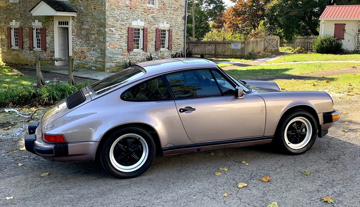 1988 Porsche 911 Carrera 3.2 - Image 5 of 31