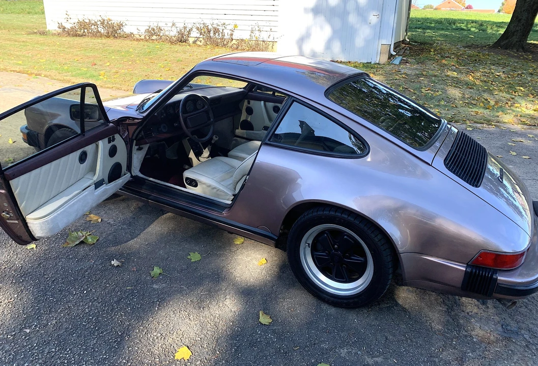 1988 Porsche 911 Carrera 3.2 - Image 30 of 31